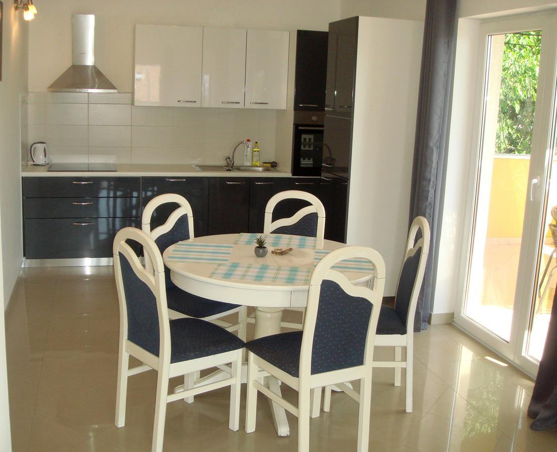 Apartments Jelicic Selce Extérieur photo